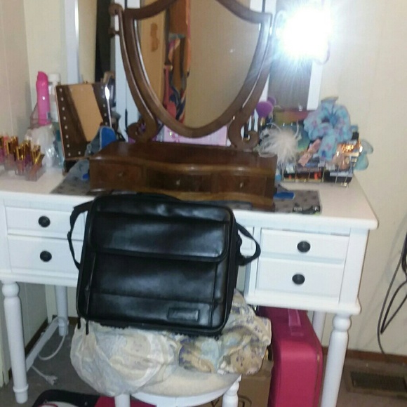 Makeup Case - Picture 4 of 5